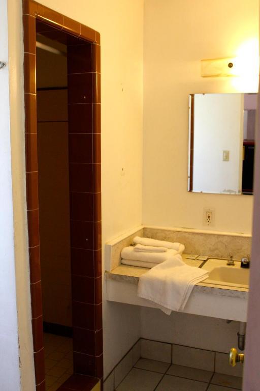 Homestead Motel San Luis Obispo Bilik gambar