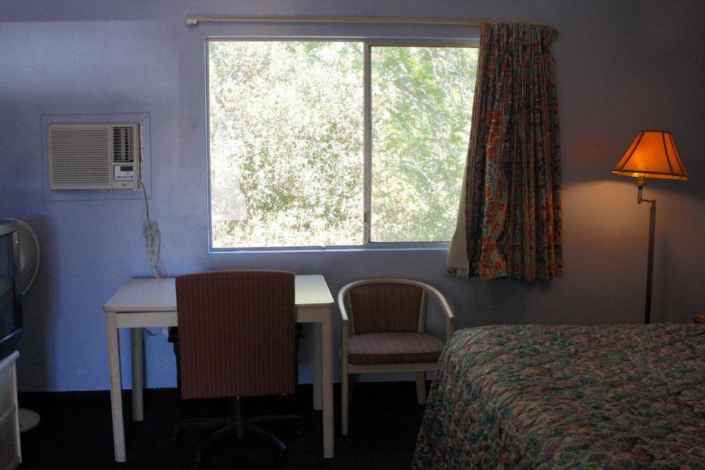 Homestead Motel San Luis Obispo Bilik gambar